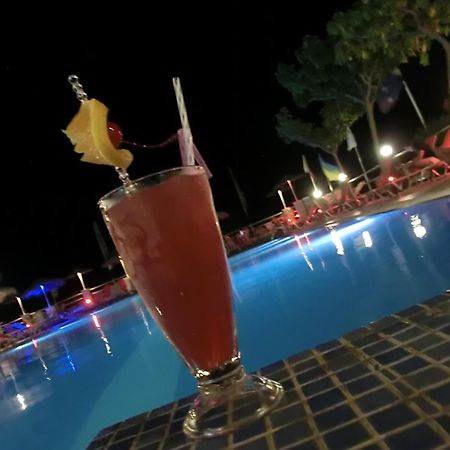 Santorini Camping & Hostel Fira  Eksteriør bilde