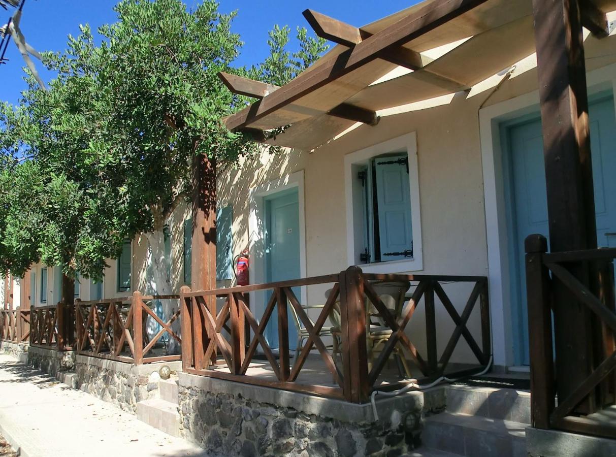 Santorini Camping & Hostel Fira  Eksteriør bilde