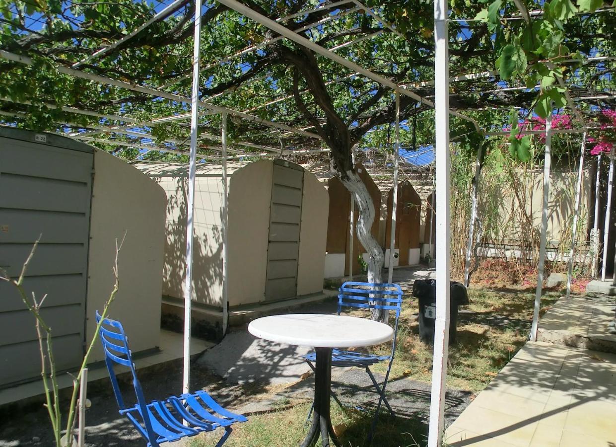 Santorini Camping & Hostel Fira  Eksteriør bilde