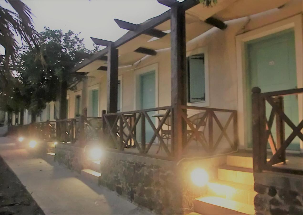 Santorini Camping & Hostel Fira  Eksteriør bilde