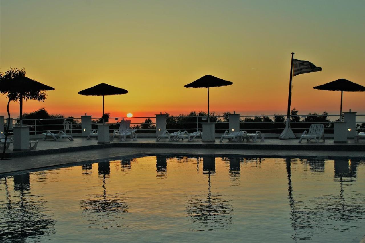 Santorini Camping & Hostel Fira  Eksteriør bilde