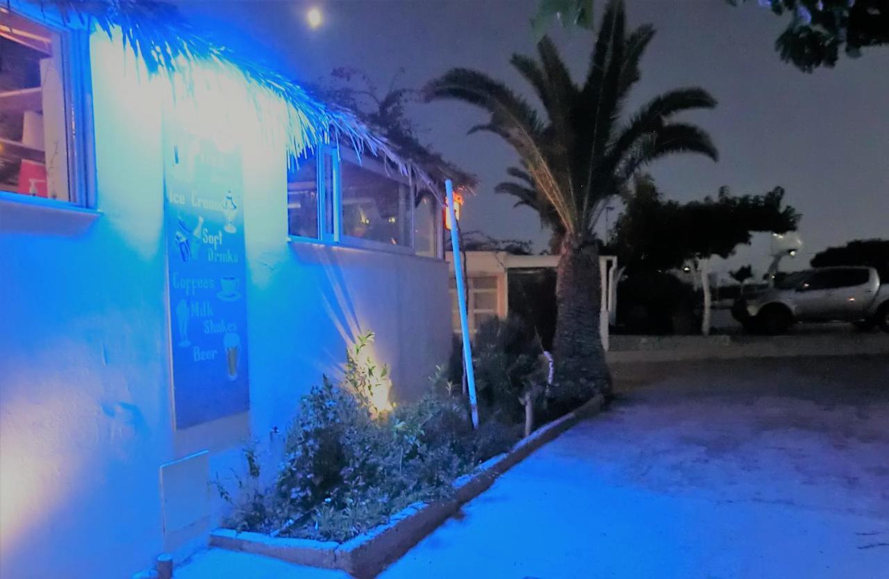 Santorini Camping & Hostel Fira  Eksteriør bilde