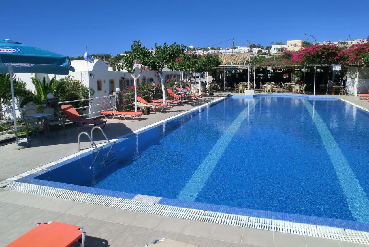 Santorini Camping & Hostel Fira  Eksteriør bilde