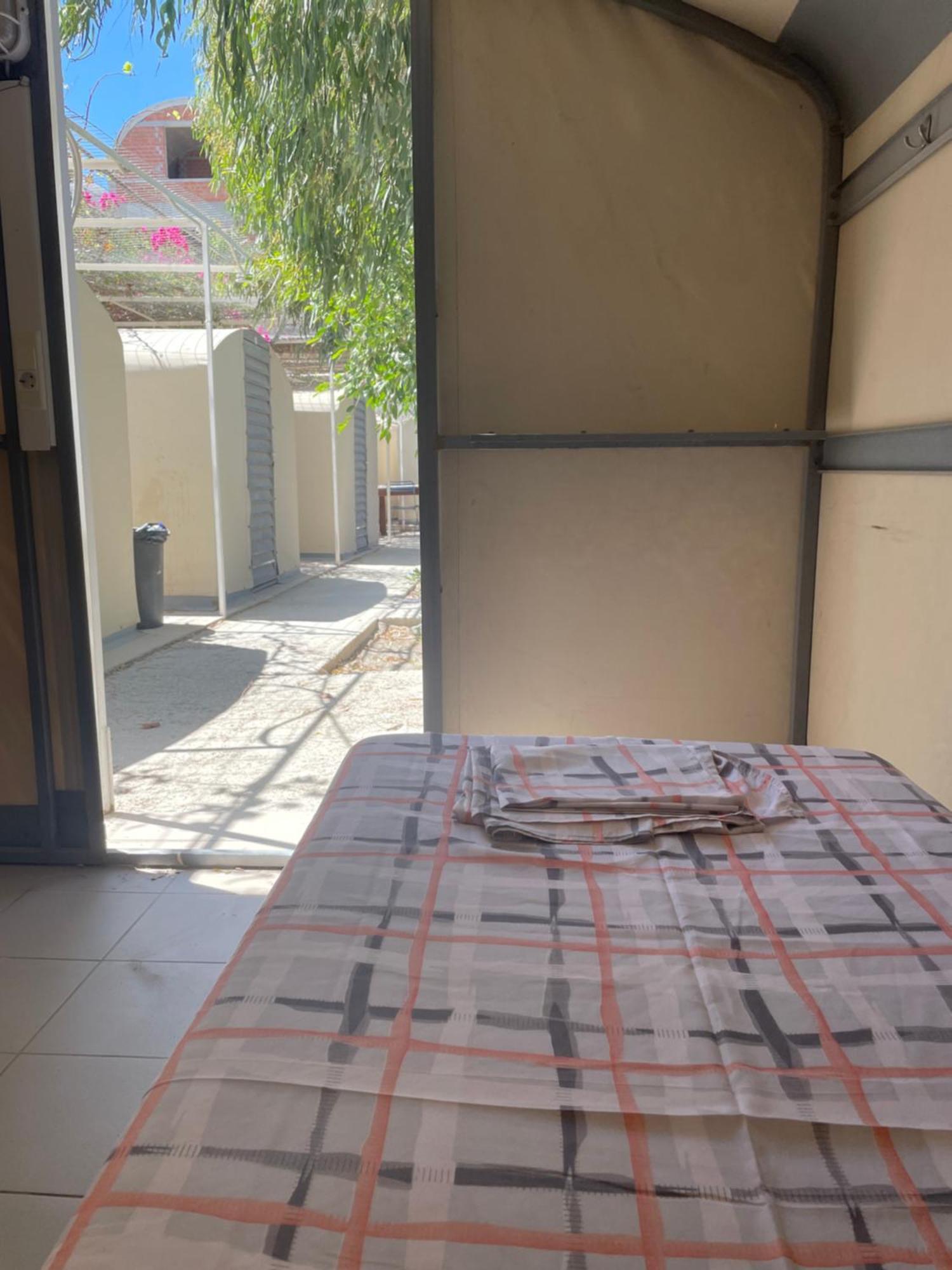 Santorini Camping & Hostel Fira  Eksteriør bilde