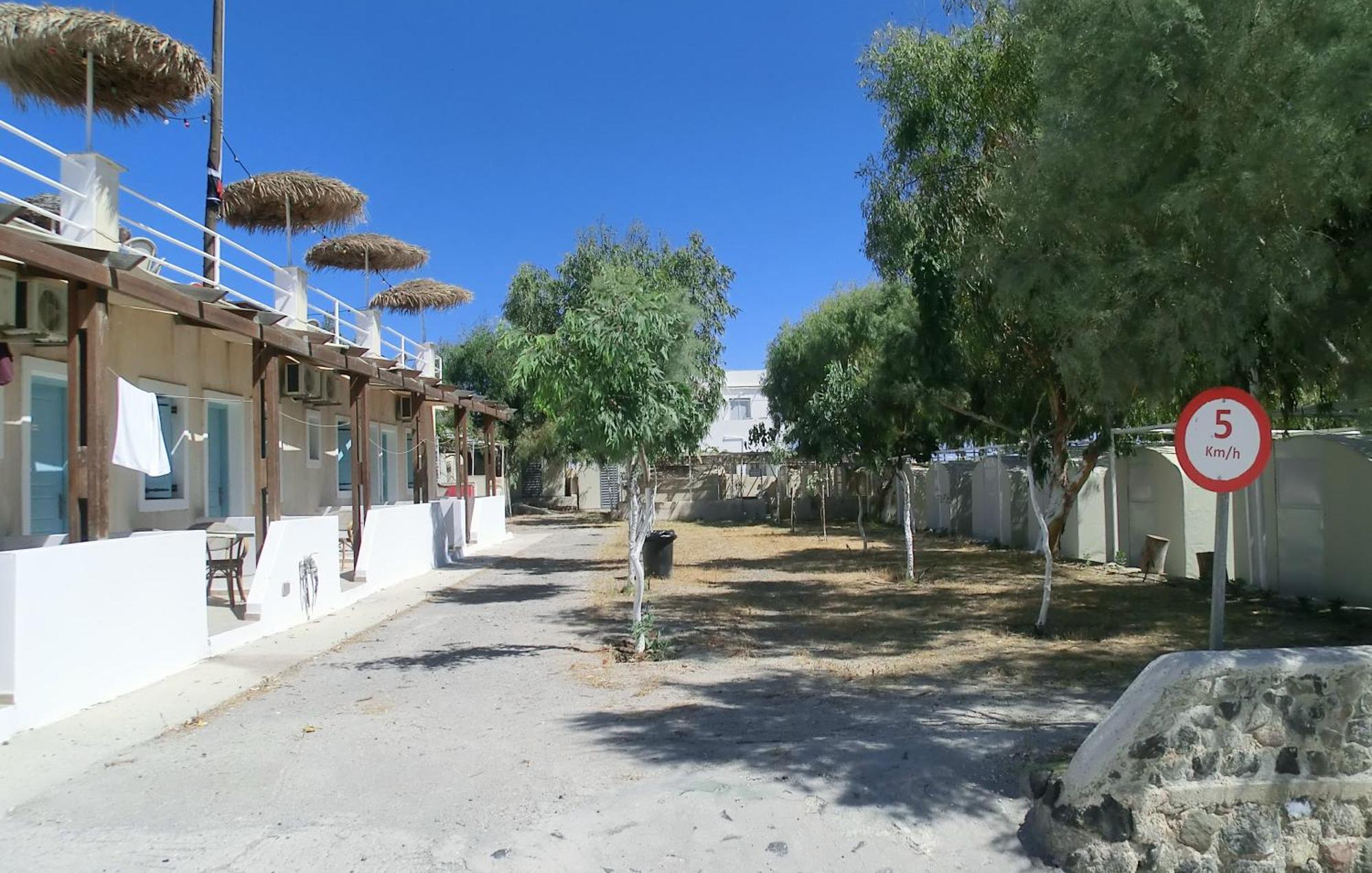 Santorini Camping & Hostel Fira  Eksteriør bilde