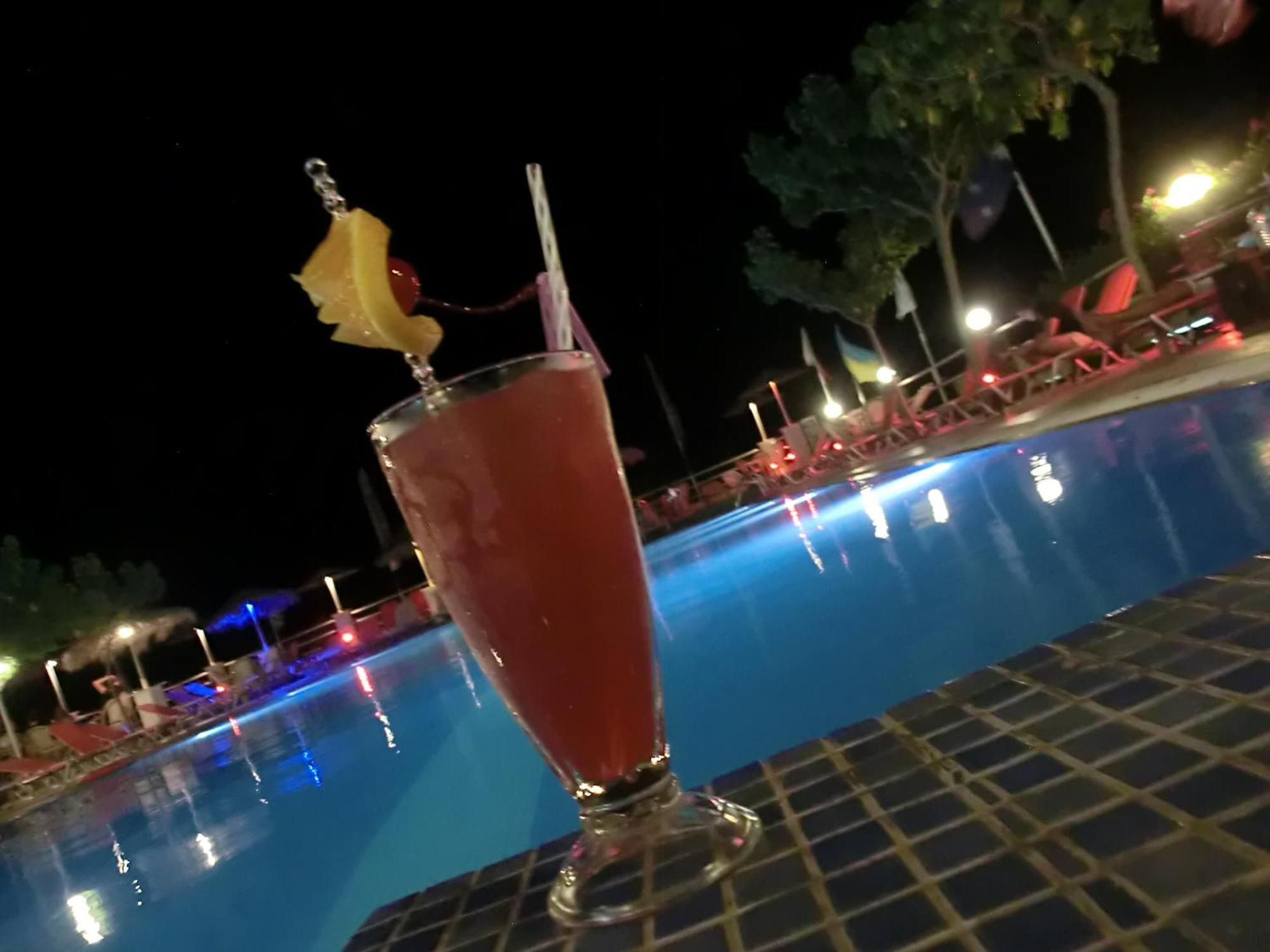 Santorini Camping & Hostel Fira  Eksteriør bilde
