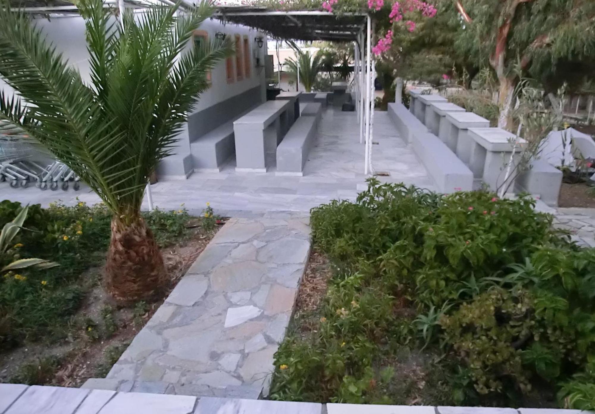 Santorini Camping & Hostel Fira  Eksteriør bilde